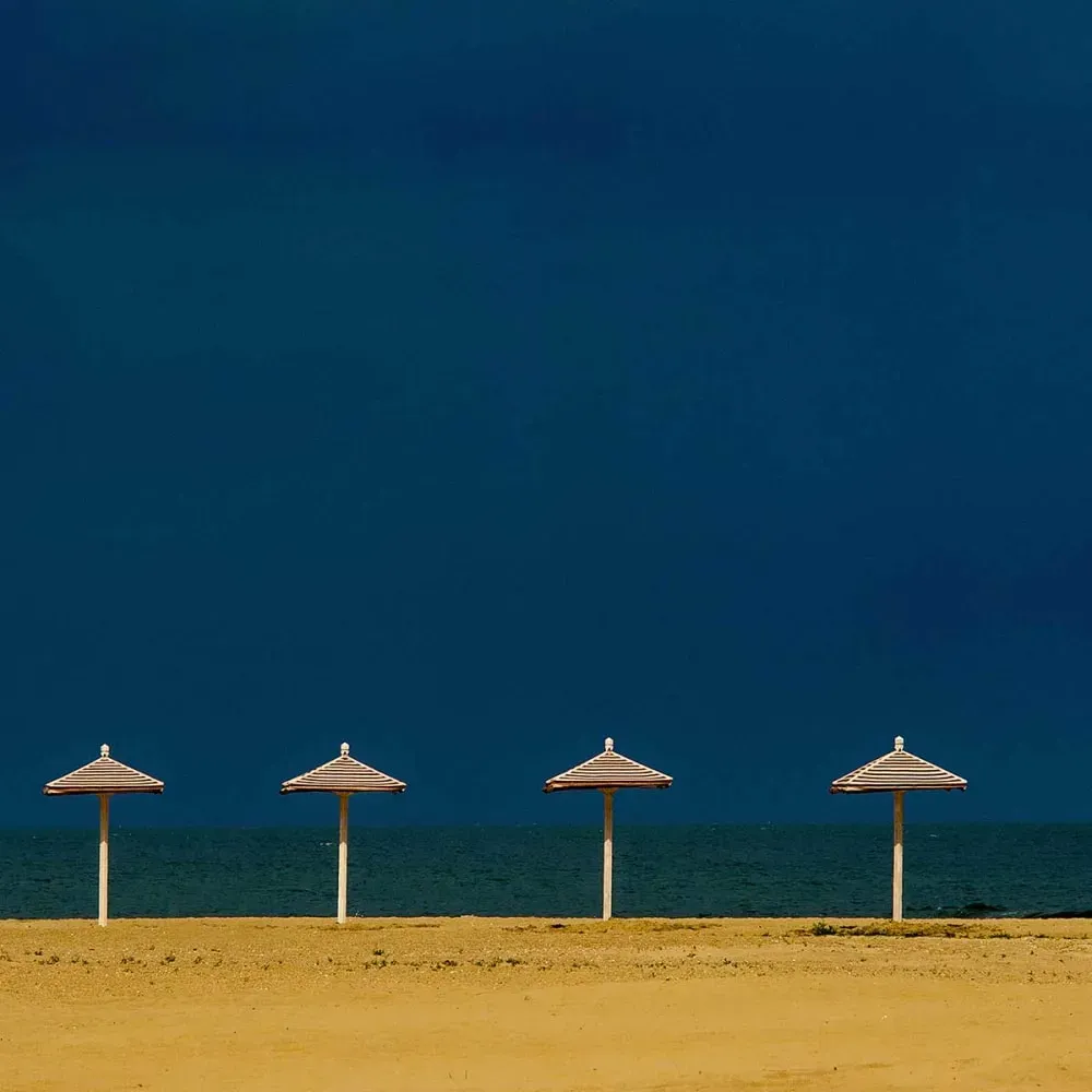 Illustration numéro 3 du produit Tableau horizon bleu imprimé sur toile 90x60 cm