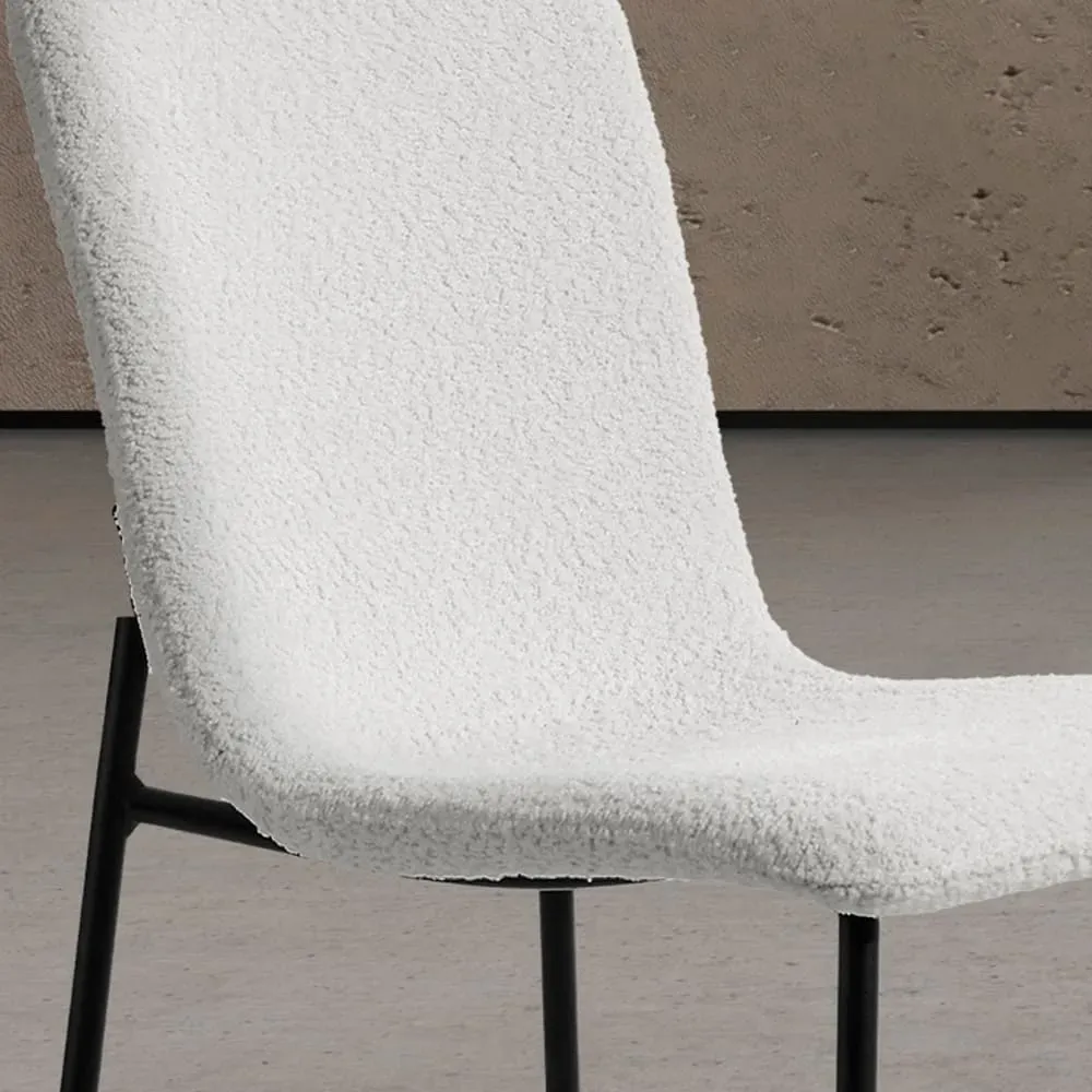 Illustration numéro 3 du produit Lot de 2 chaises en tissu bouclé et métal blanc 82×43×57 cm