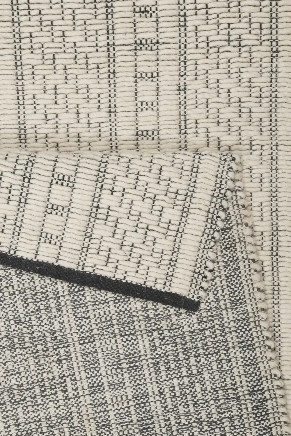 Illustration numéro 3 du produit Tapis tissé main pure laine vierge blanc invoire à motifs  80x150