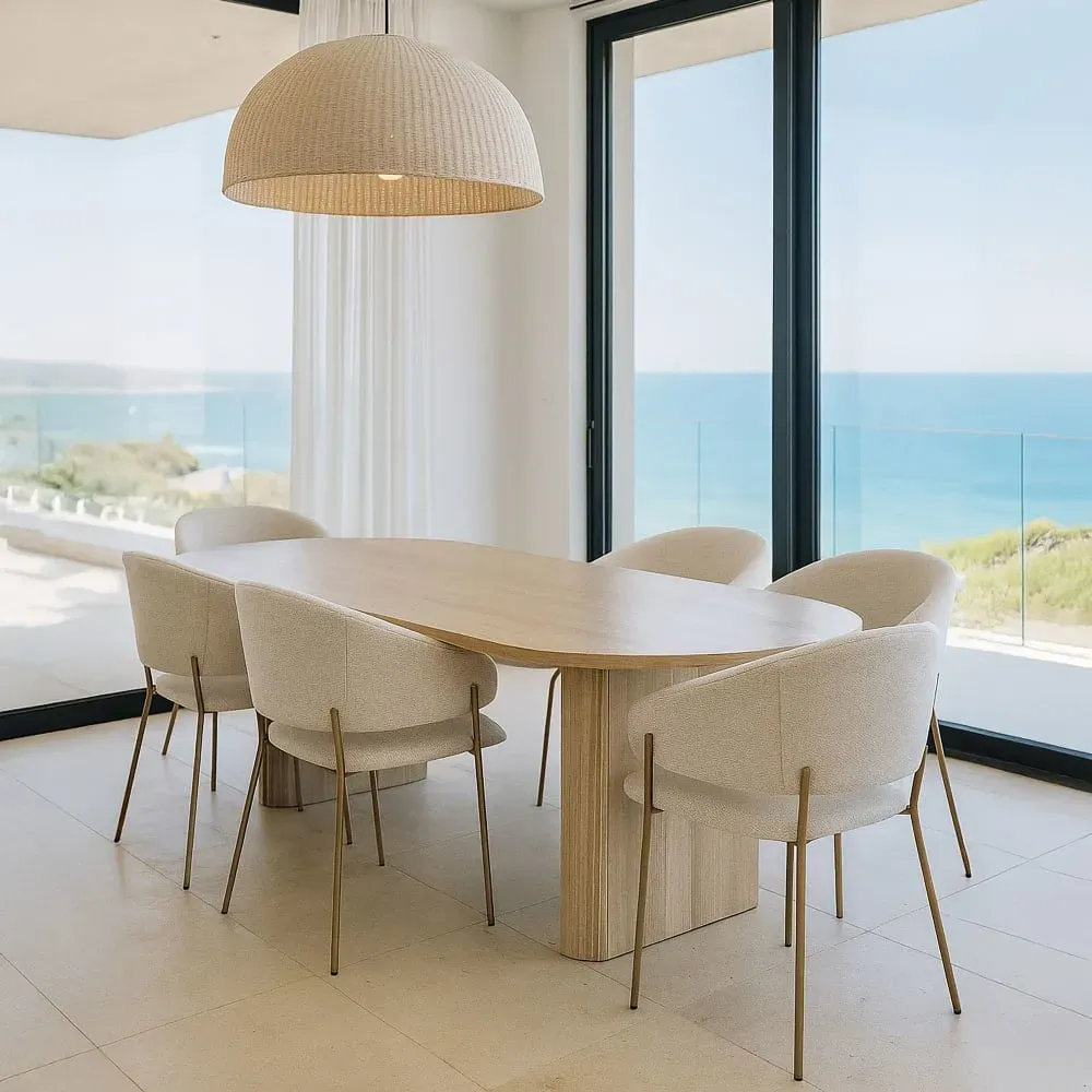 Illustration numéro 3 du produit Lot de 2 fauteuils de table en tissu écru et pieds en métal doré