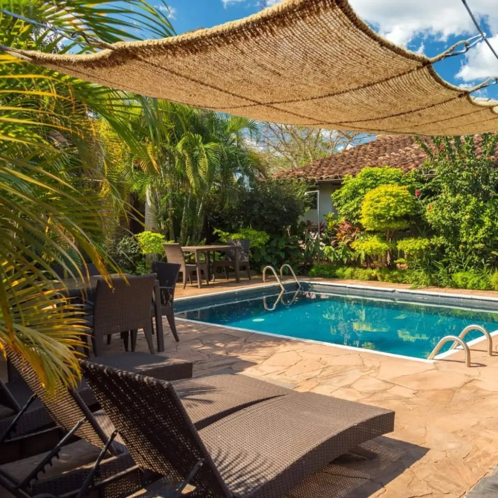 Illustration numéro 3 du produit Voile d'ombrage à  suspendre en fibre de coco 3x4m