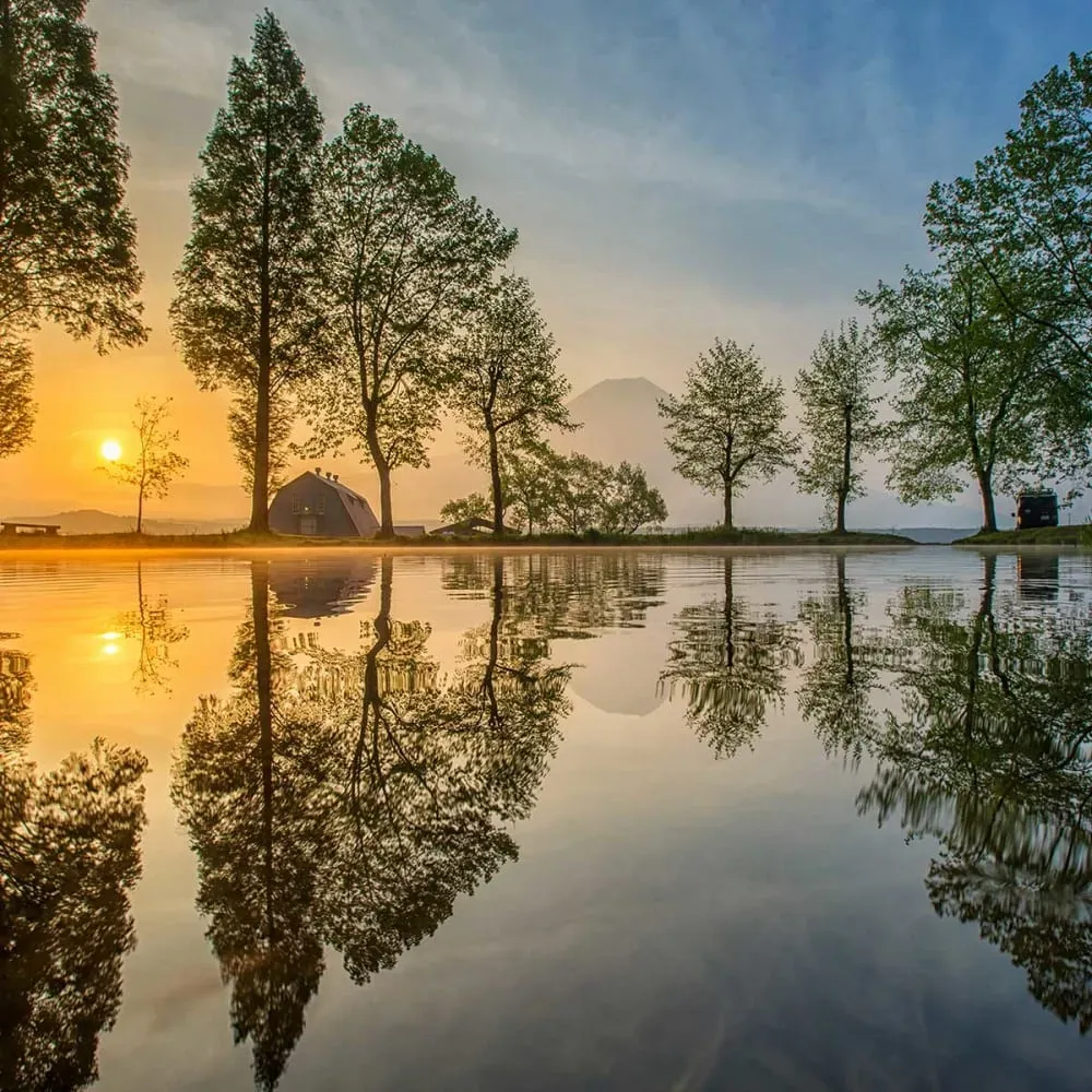 Illustration numéro 3 du produit Tableau reflet du Mont Fuji imprimé sur toile 90x60 cm
