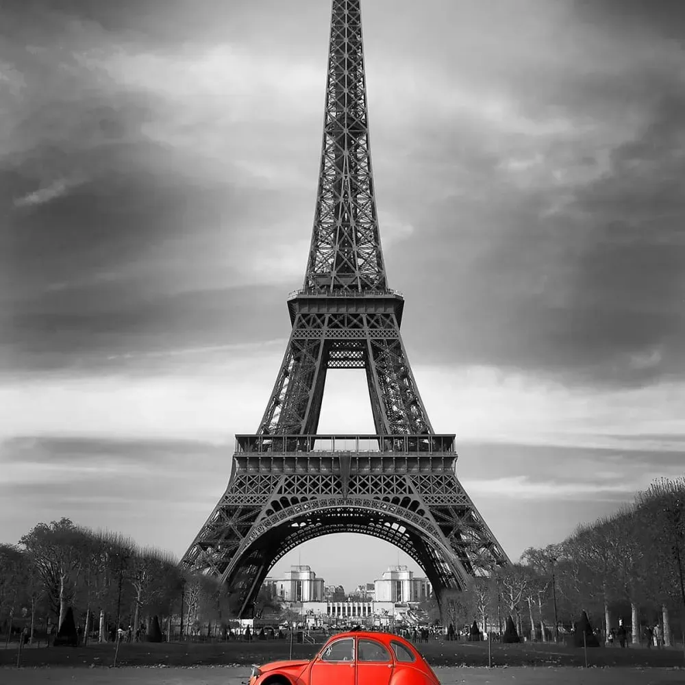 Illustration numéro 3 du produit Tableau tour eiffel et voiture rouge imprimé sur toile 60x90 cm