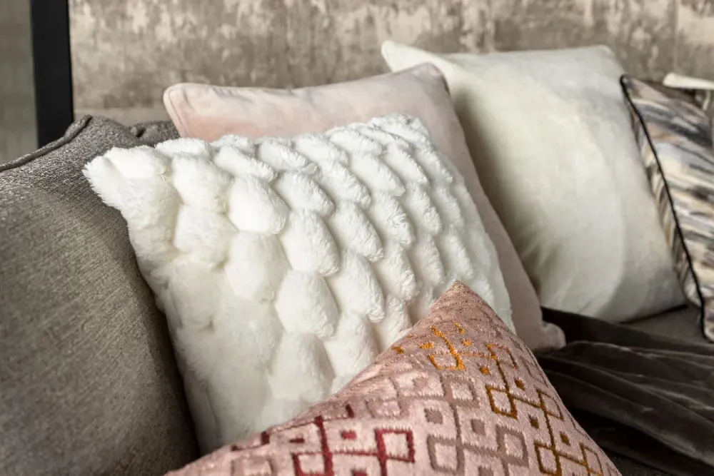 Illustration numéro 3 du produit coussin blanche 60x60 cm