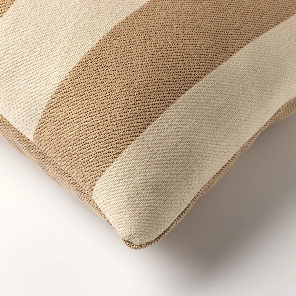 Illustration numéro 3 du produit Coussin rayé marron 40x60 cm