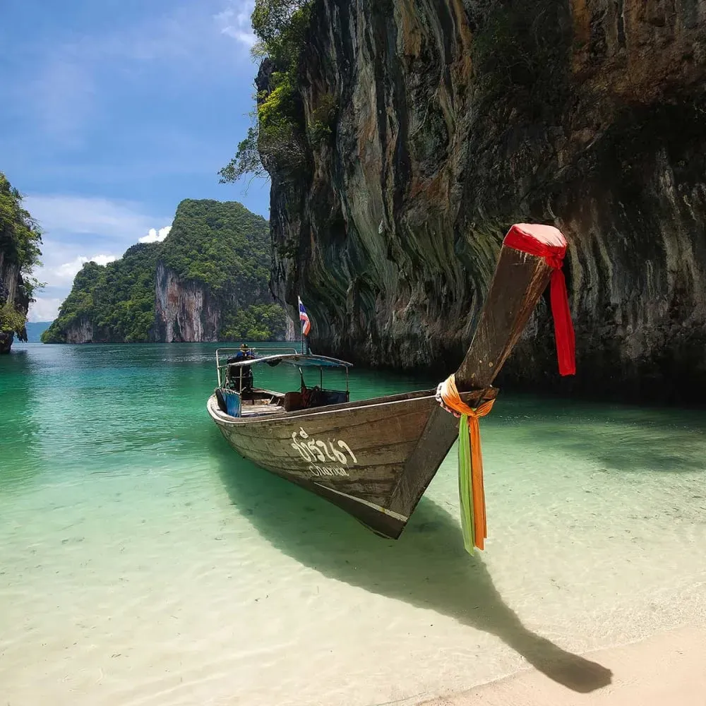 Illustration numéro 3 du produit Tableau hong island boat toile imprimée 120x80 cm