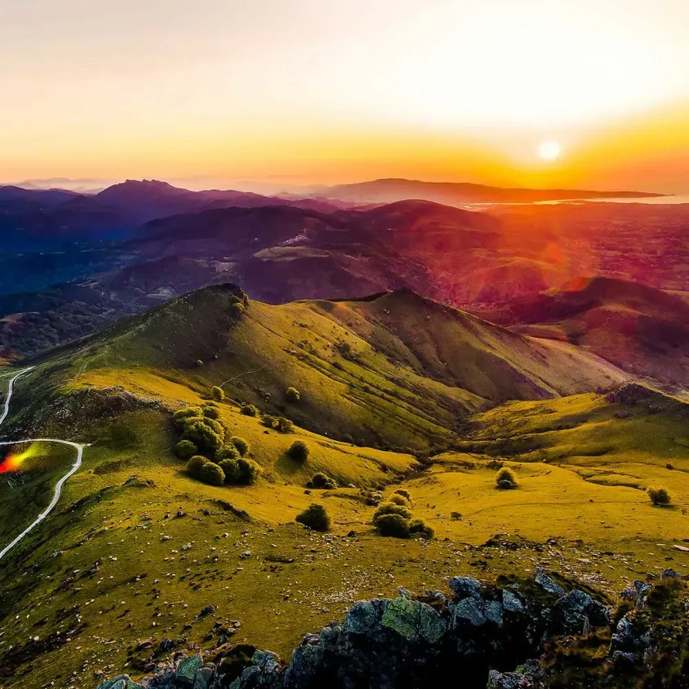 Illustration numéro 3 du produit Tableau la rhune toile imprimée 120x80 cm