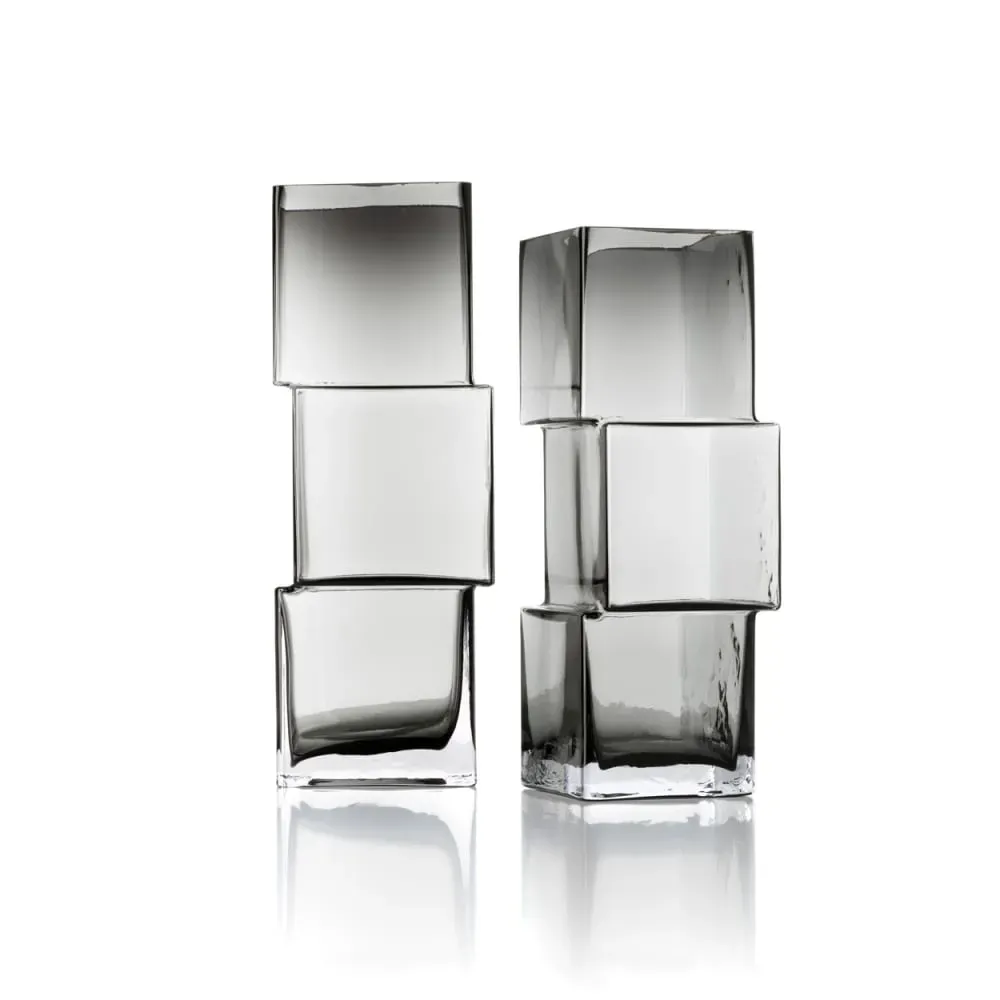 Illustration numéro 3 du produit Vase en verre recyclé gris foncé 10x10x27 cm