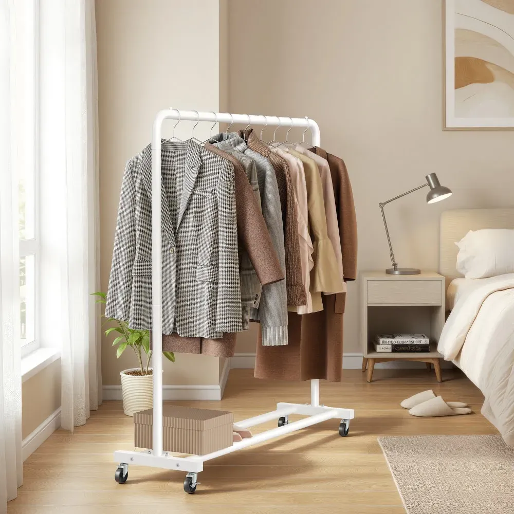 Illustration numéro 3 du produit Portemanteau sur roulettes portant à vêtements robuste chambre blanc