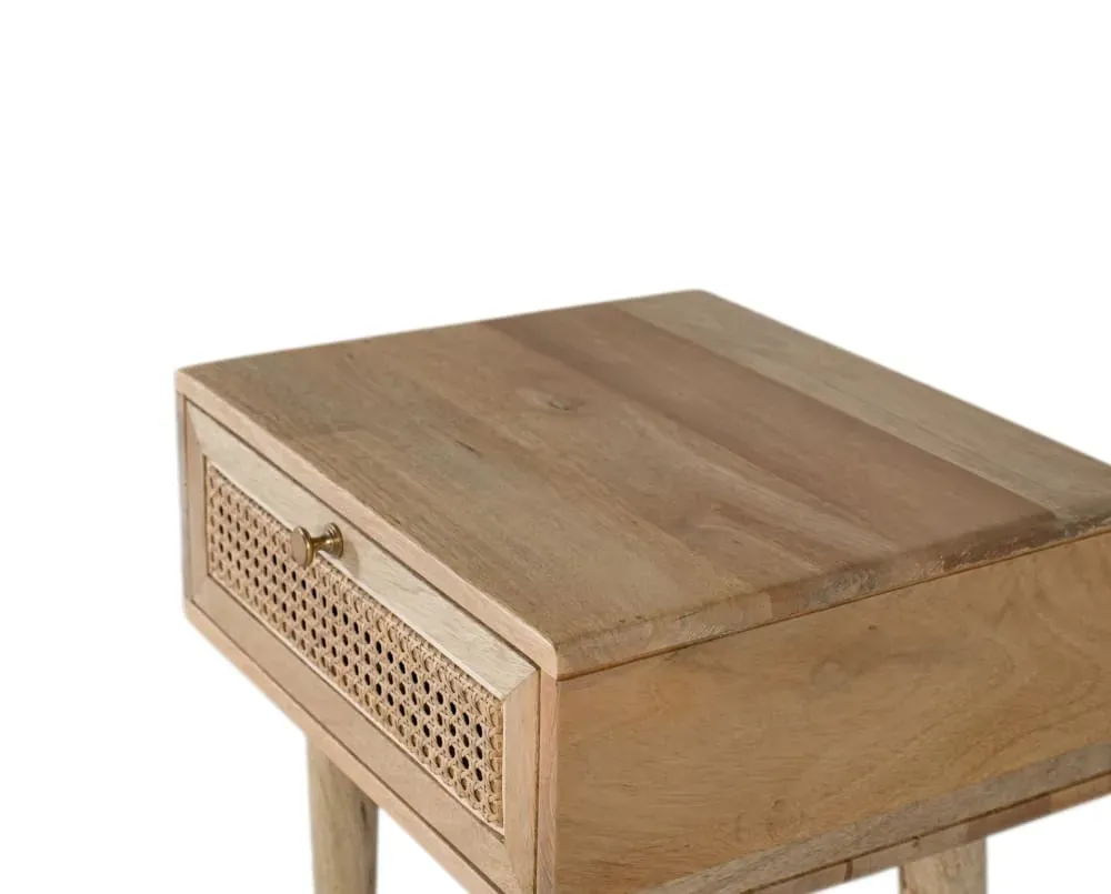 Illustration numéro 3 du produit Table de chevet avec tiroir avant et structure en rotin tressé.