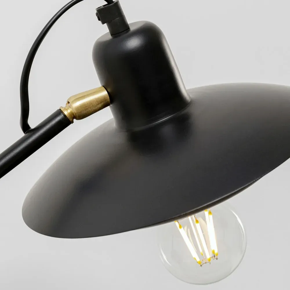 Illustration numéro 3 du produit Lampadaire en acier noir