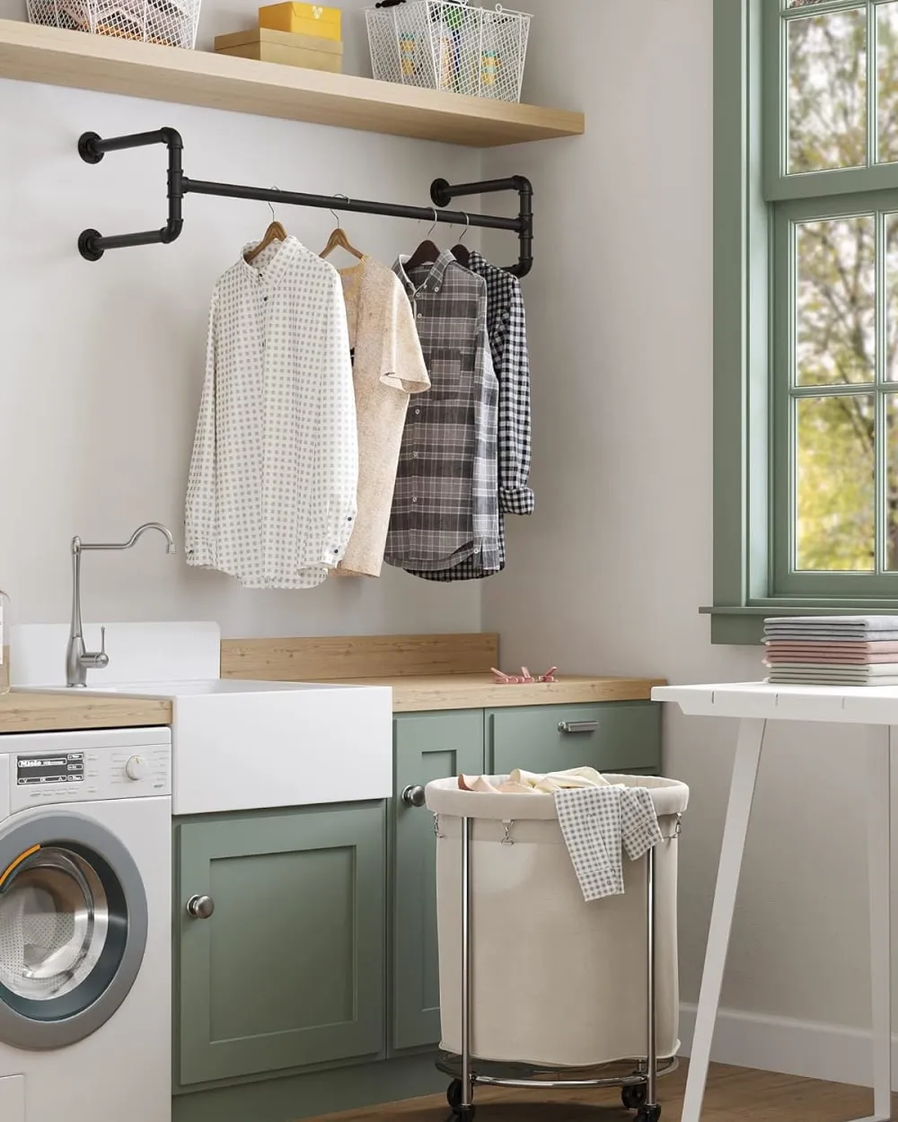 Illustration numéro 3 du produit Tringle à vêtements murale style industriel acier noir