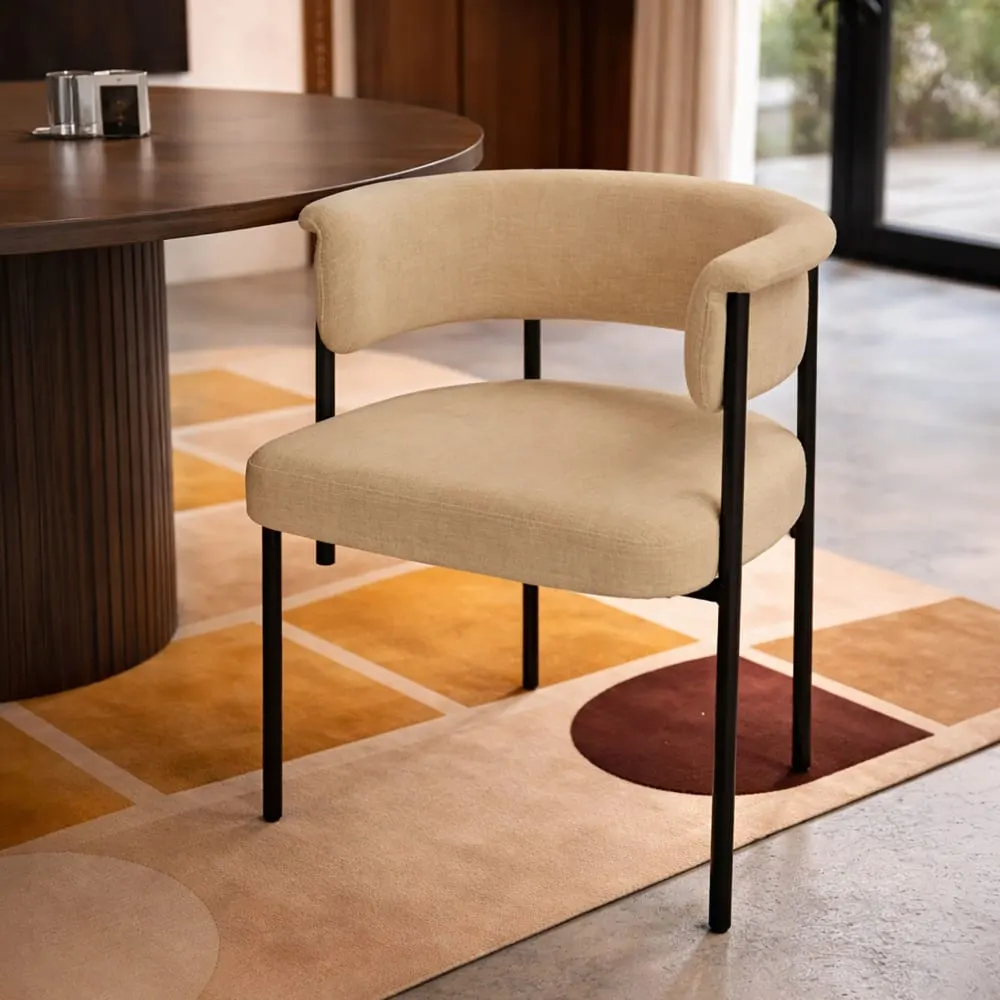 Illustration numéro 3 du produit Ensemble table extensible ovale et 6 fauteuils en tissu beige
