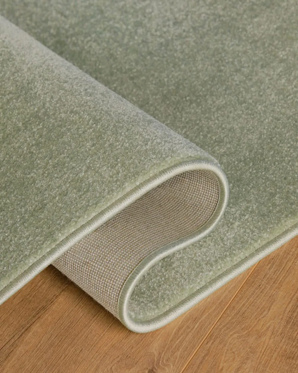 Illustration numéro 3 du produit Tapis tissé velours ras vert clair 80x150