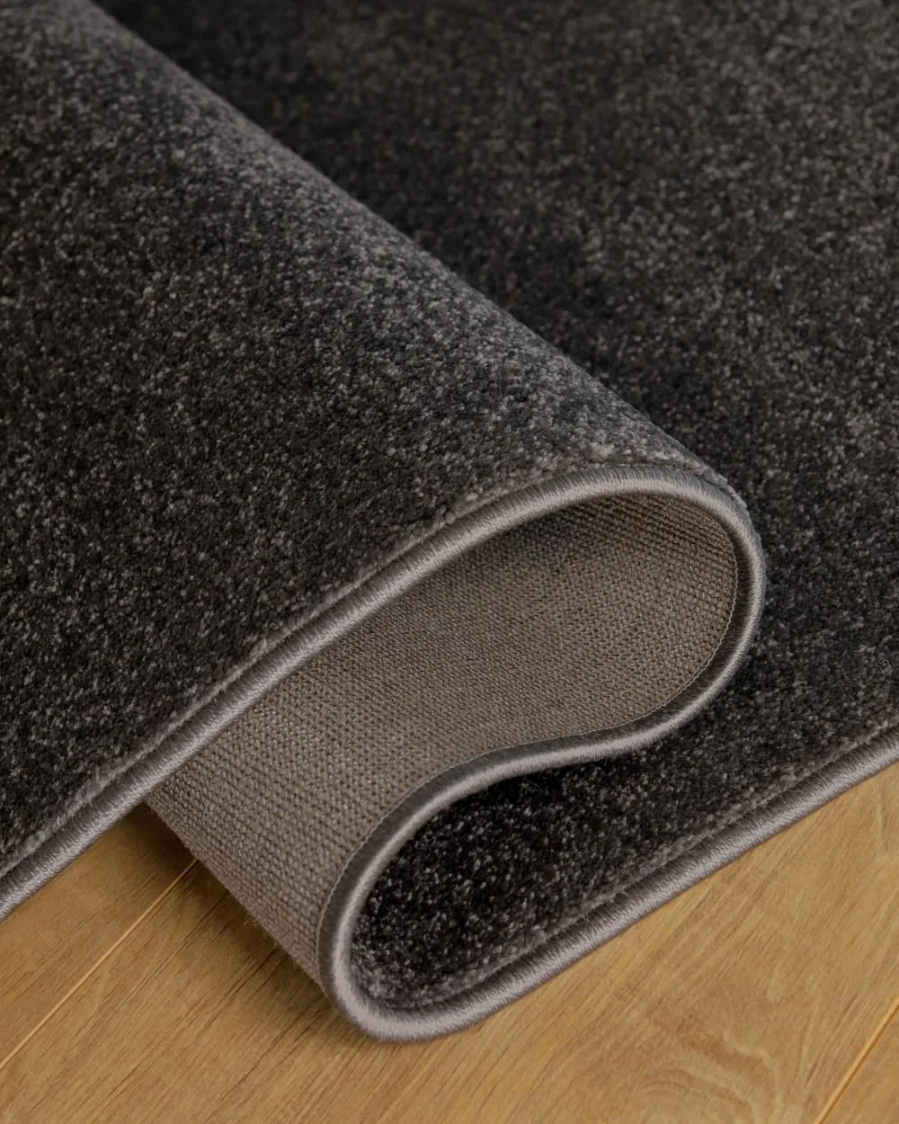 Illustration numéro 3 du produit Tapis tissé velours ras anthracite 80x150