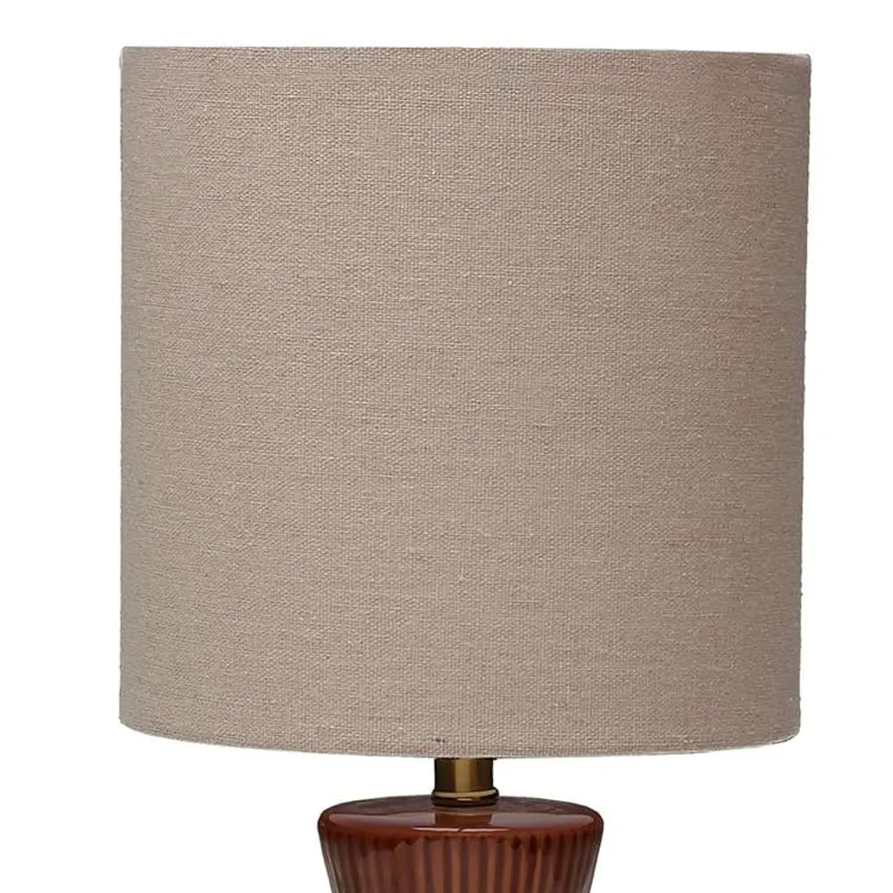 Illustration numéro 3 du produit Lampe à poser en céramique marron et abat-jour gris 18x18x39cm