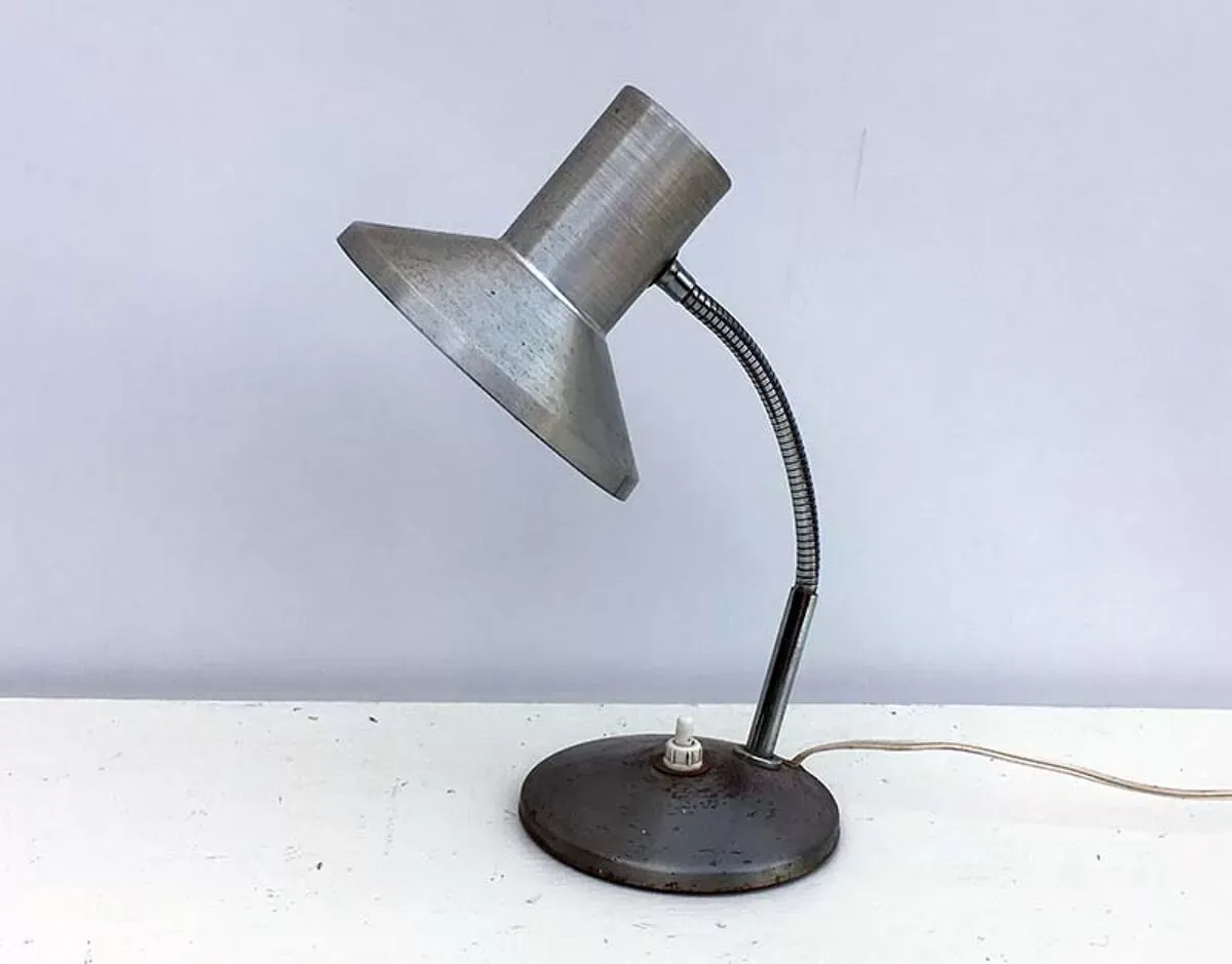 Illustration numéro 3 du produit Lampe de bureau