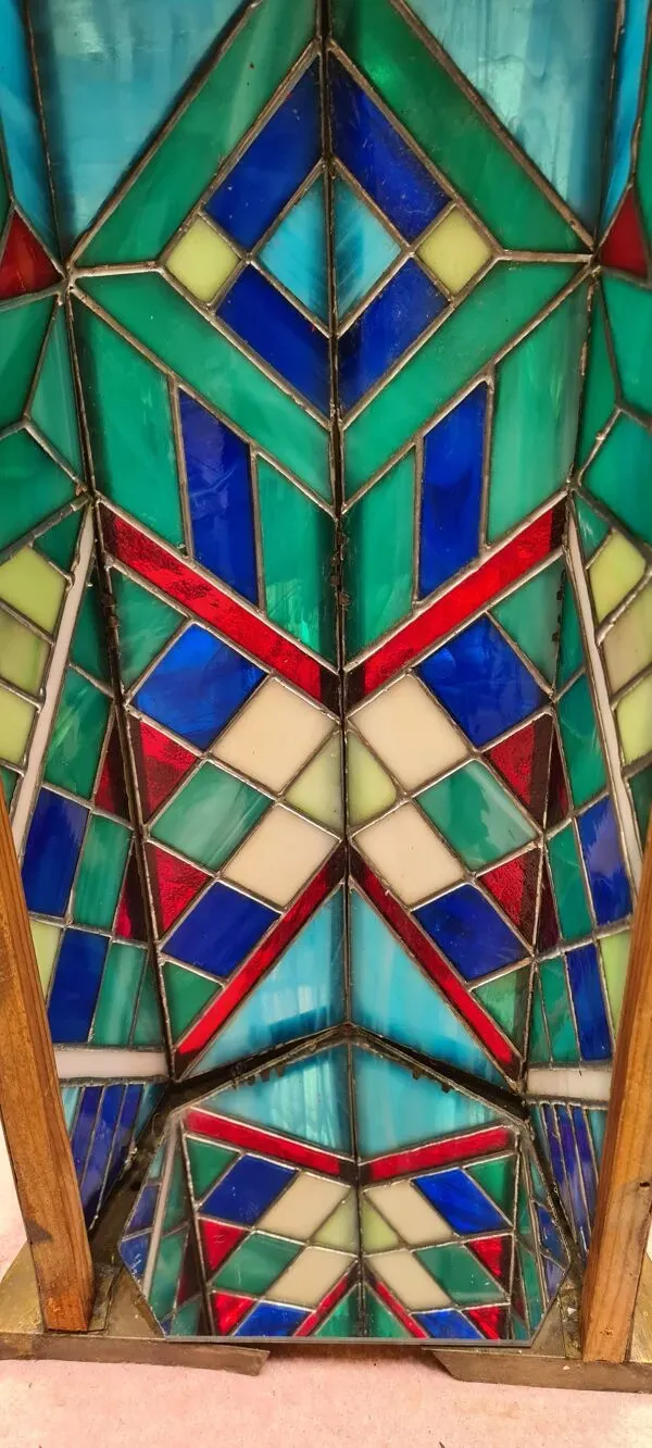 Illustration numéro 3 du produit Lampe vitrail, art deco ecadrement laiton, 60x30