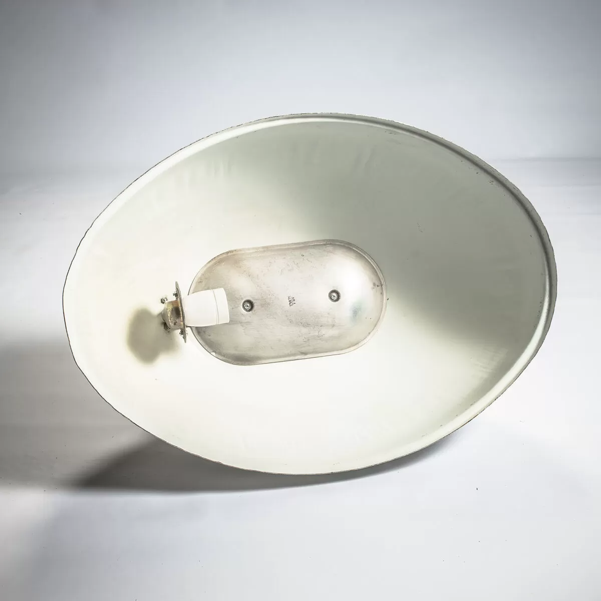 Illustration numéro 3 du produit Lampe industrielle ovale