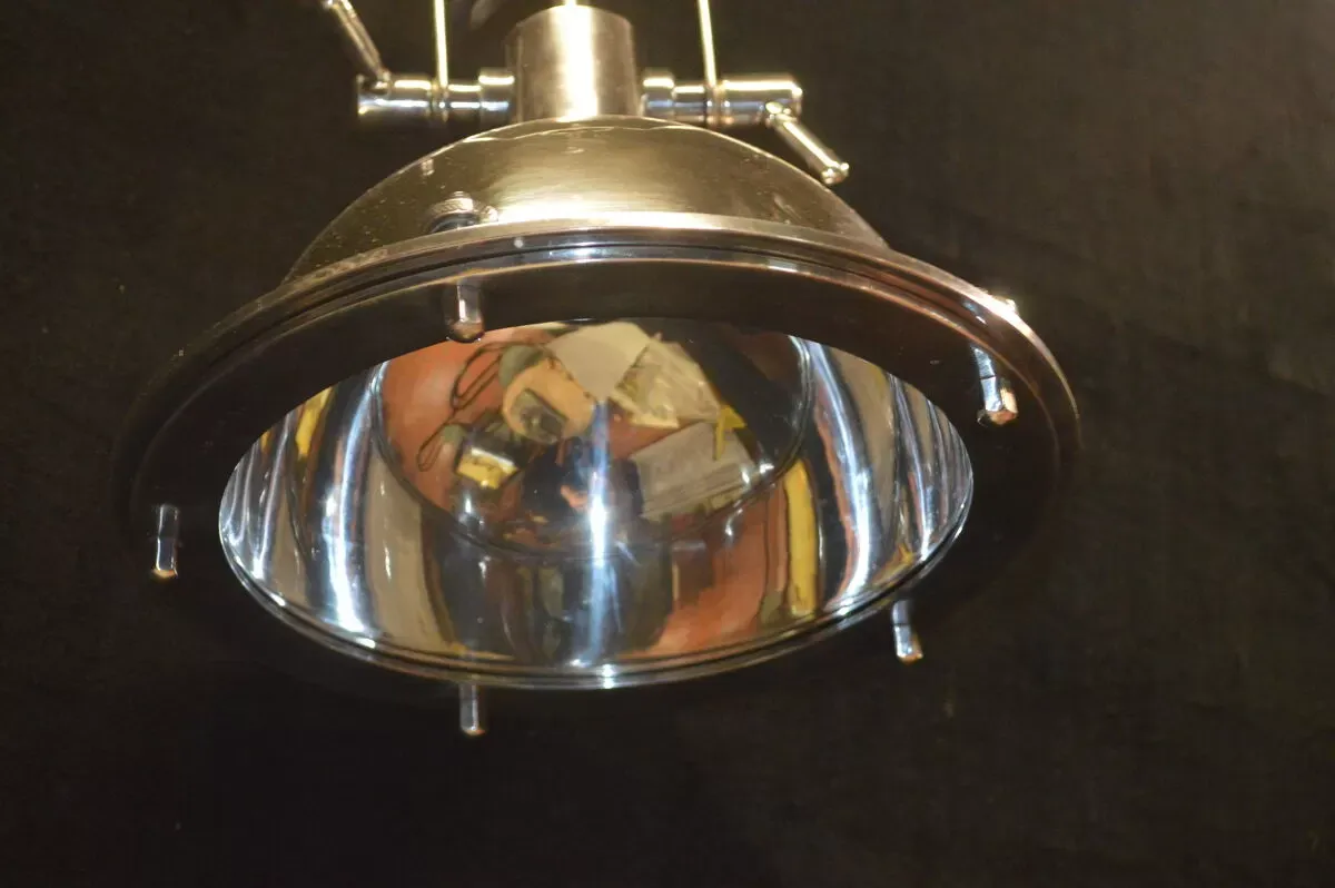 Illustration numéro 3 du produit Suspension industrielle en laiton chromé