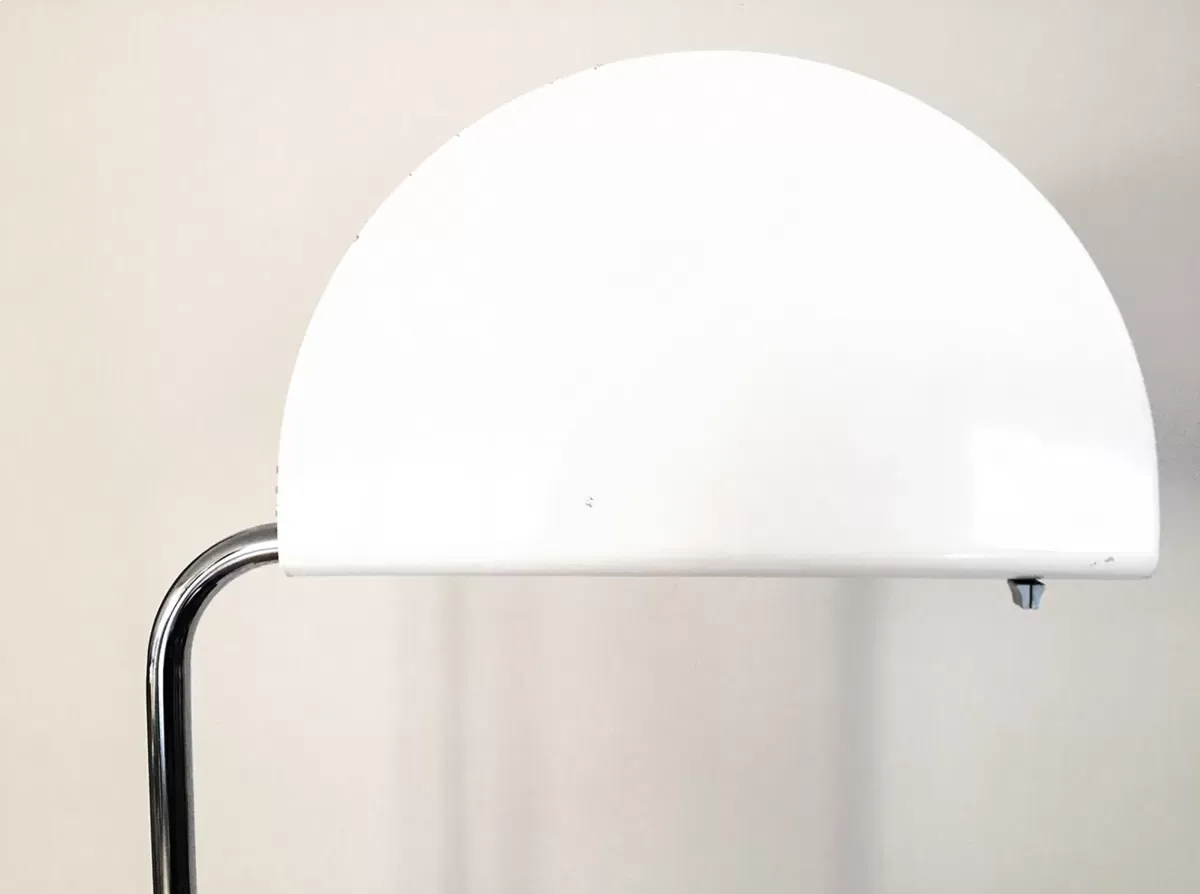 Illustration numéro 3 du produit Lampadaire halogène Bruno Gecchelin mezzaluna pour Skipper 1970
