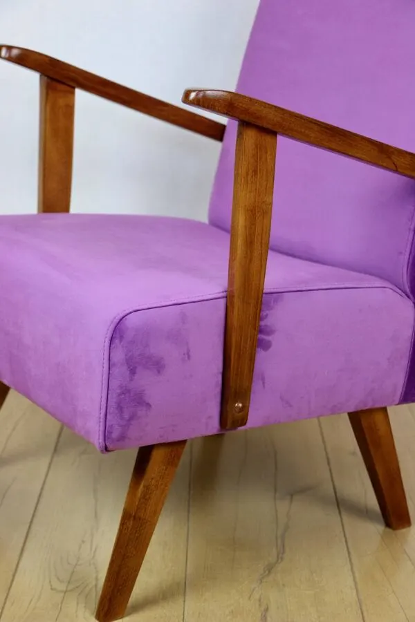 Illustration numéro 3 du produit Fauteuil loft vintage en velours violet - 2 pièces disponibles