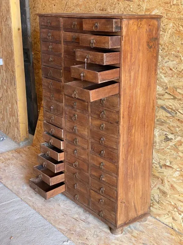 Illustration numéro 3 du produit Magnifique meuble de métier en Teck ancien