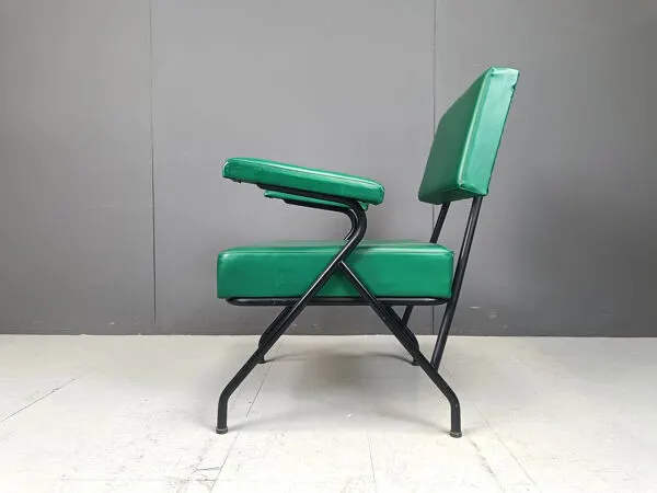 Illustration numéro 3 du produit Fauteuil italien des années 50, style mid-century.