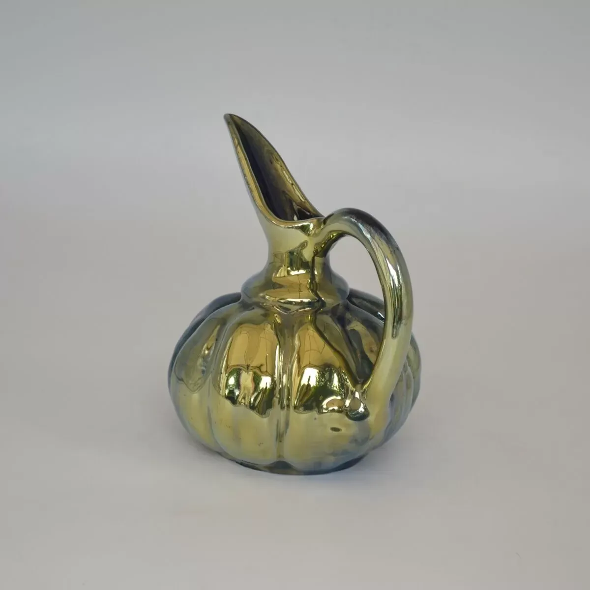 Illustration numéro 3 du produit Pichet en grès flammé à reflets métalliques de la S.A.P.C. de Rambervillers