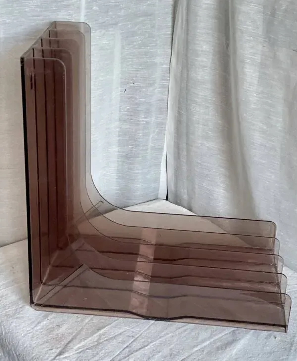 Illustration numéro 3 du produit Étagère casier à disques vinyle Plexiglas fumé vintage 1970