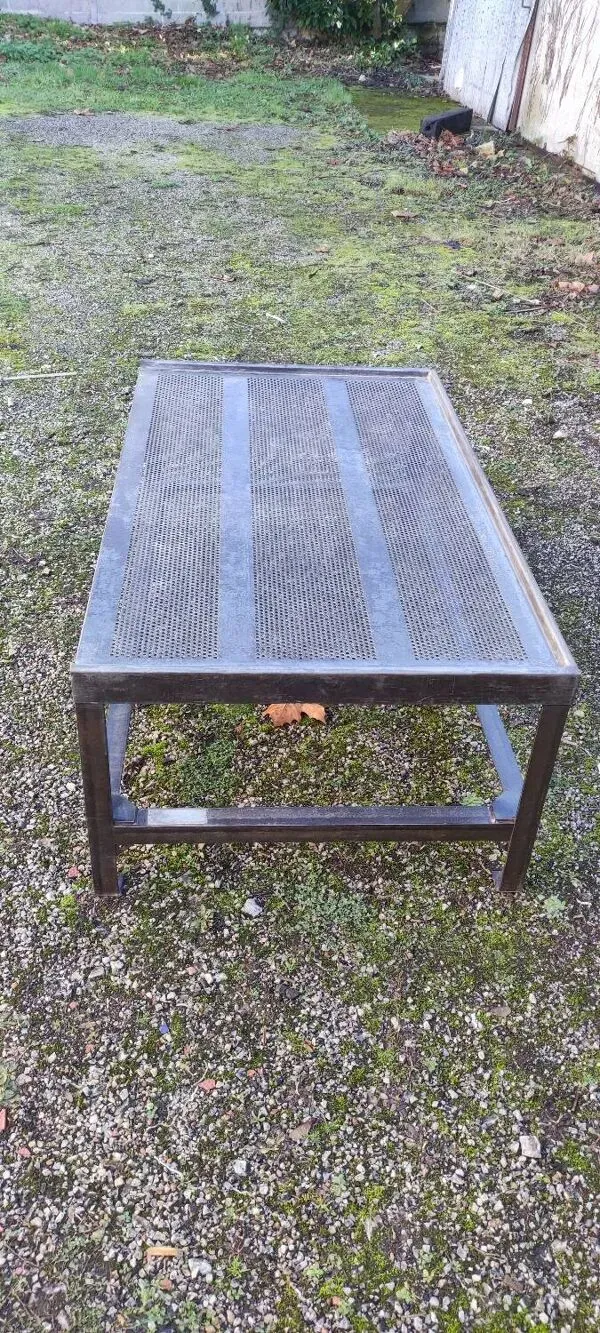 Illustration numéro 3 du produit Table basse