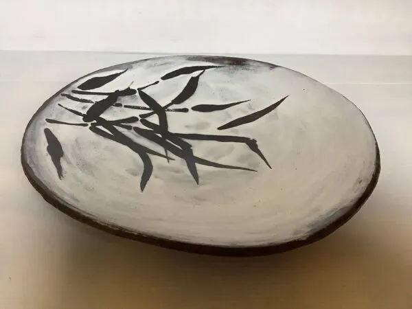 Illustration numéro 3 du produit Grand vide poche céramique signée