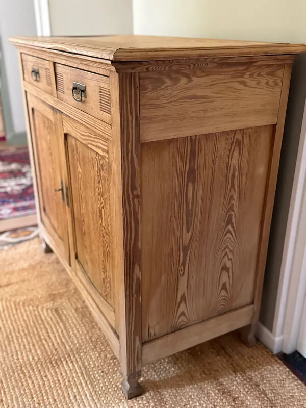 Illustration numéro 3 du produit Buffet parisien