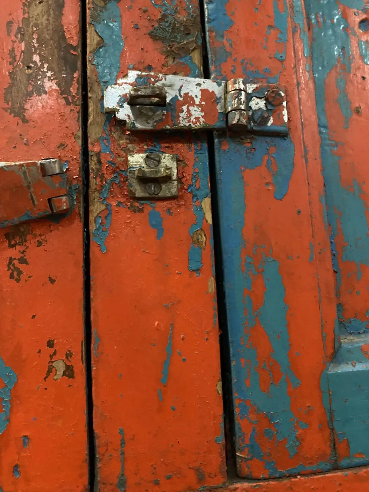 Illustration numéro 3 du produit Cabinet à casiers en teck laqué rouge