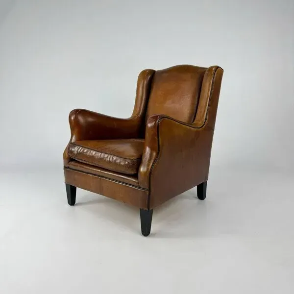 Illustration numéro 3 du produit Fauteuil club en cuir de mouton, années 1970