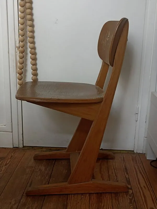 Illustration numéro 3 du produit chaise ecolier