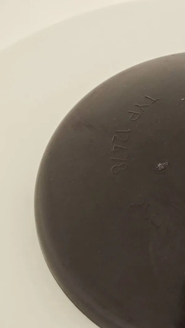 Illustration numéro 3 du produit Suspension Tchécoslovaque opaline et bakélite bauhaus