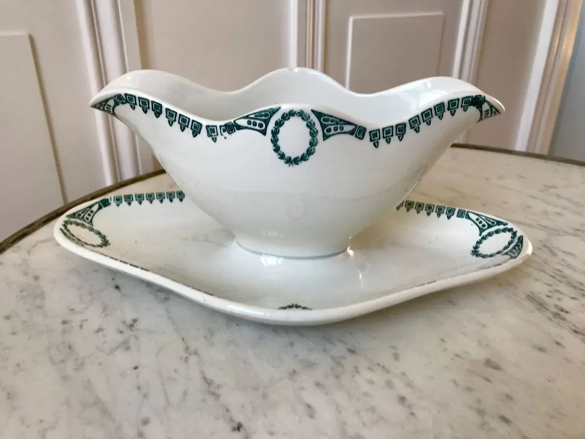 Illustration numéro 3 du produit Saucière Terre de Fer Saint-Amand XIXème