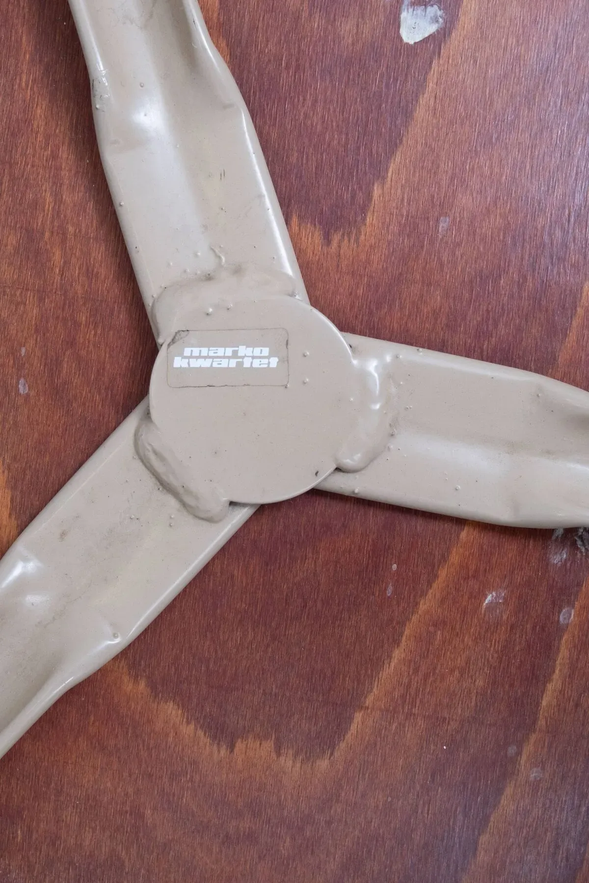 Illustration numéro 3 du produit 4 tabourets de travail industriels Marko années 60