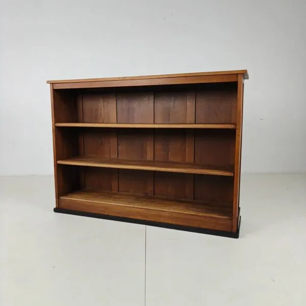 Illustration numéro 3 du produit Bibliothèque ouverte en chêne Art Déco École d'Amsterdam – années 1920