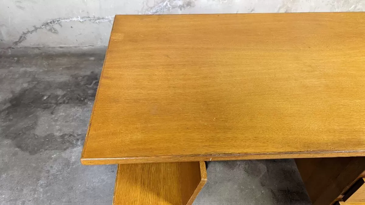 Illustration numéro 3 du produit Bureau design Spirol 1950