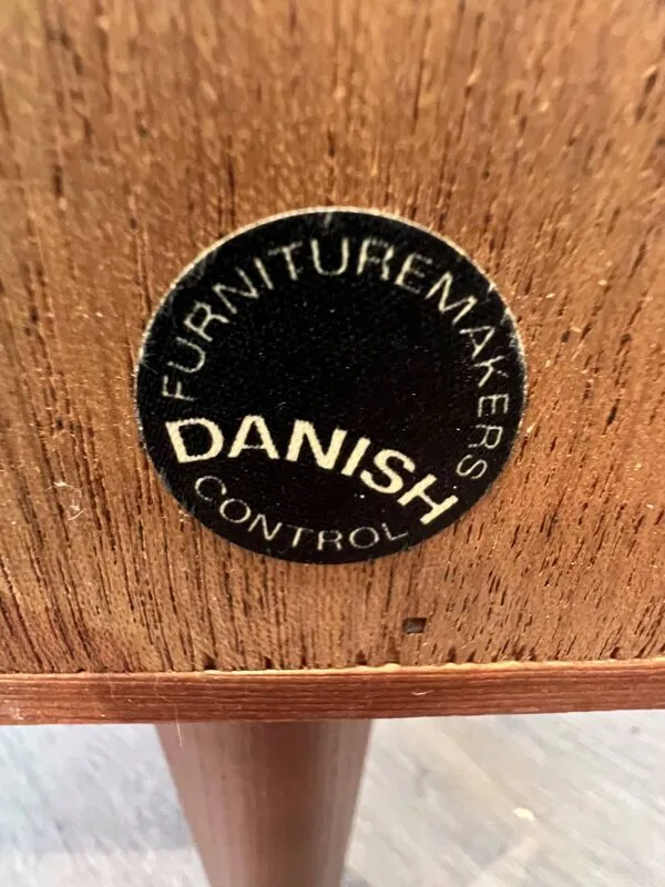 Illustration numéro 3 du produit Meuble bibliothèque scandinave en palissandre Danemark