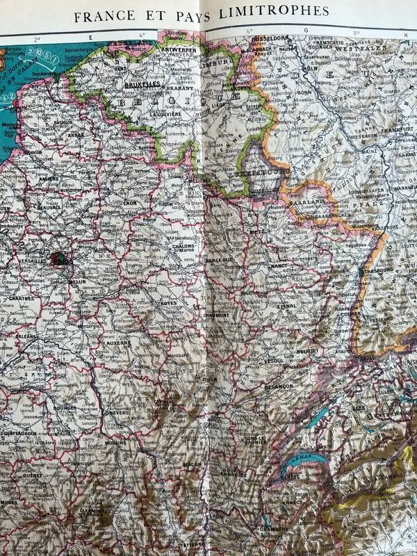 Illustration numéro 3 du produit Carte ancienne France et Pays Limitrophes — Économique & Géographique