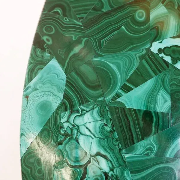 Illustration numéro 3 du produit Console en malachite et métal noir