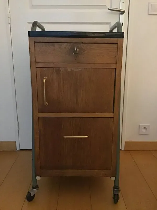 Illustration numéro 3 du produit Meuble architecte