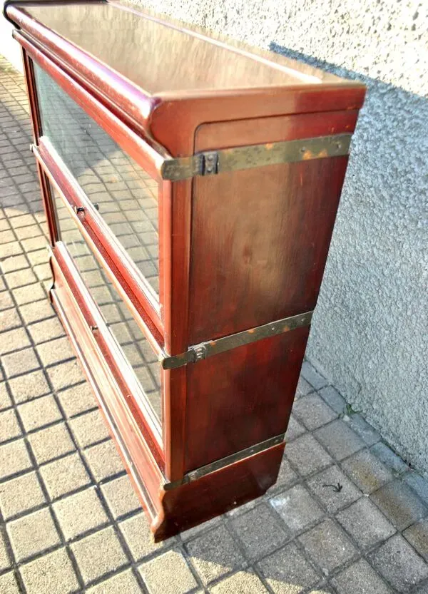 Illustration numéro 3 du produit Bibliothèque vitrée en Acajou THE GLOBE WERNICKE LONDON 1900 meuble métier