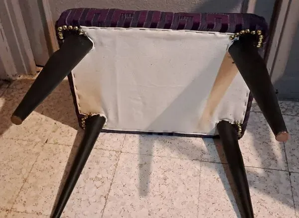 Illustration numéro 3 du produit Tabouret repose pied bois restauration tapissière XX meuble d'appoint