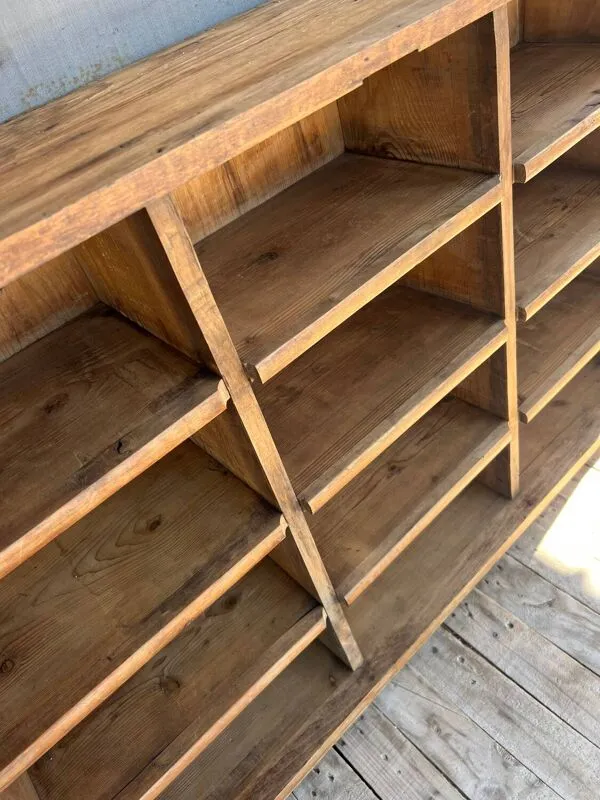 Illustration numéro 3 du produit Casier ancien bois brut