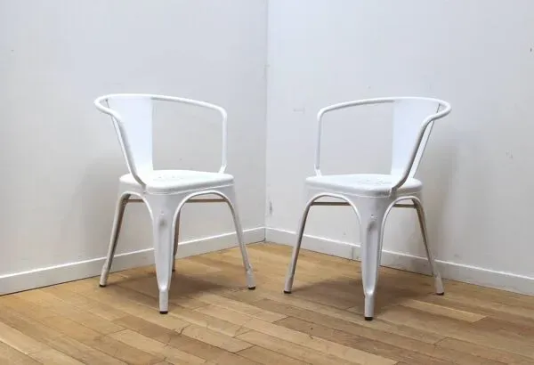 Illustration numéro 3 du produit Paire de chaises de jardin Tolix