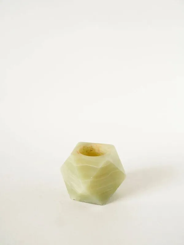 Illustration numéro 3 du produit Bougeoir hexagonal en albâtre, 1970